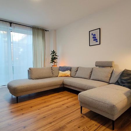Hygge Home - Mit Garten Und Stellplatz Fuer Feriengaeste-, Monteure / Netflix / 10 Min. Zur Sinsheim Therme Und Zur Autobahn Exterior foto