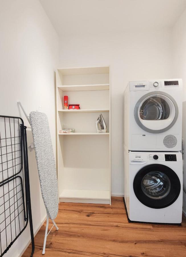 Hygge Home - Mit Garten Und Stellplatz Fuer Feriengaeste-, Monteure / Netflix / 10 Min. Zur Sinsheim Therme Und Zur Autobahn Exterior foto